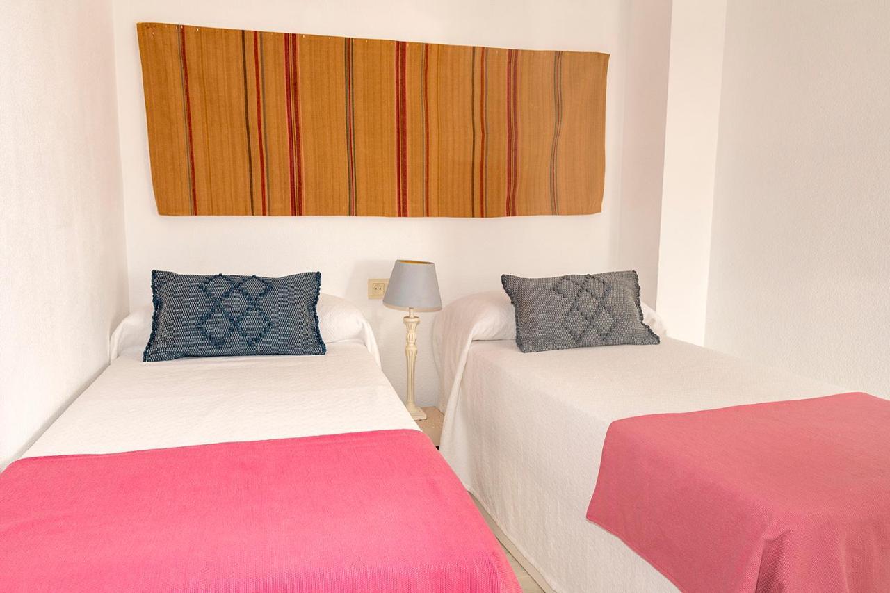 Ziba Cordoba Only Families Apartment Bagian luar foto